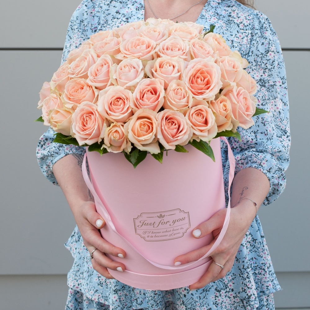 Коробка из роз "Жемчужина"
Коробка из роз "Жемчужина"