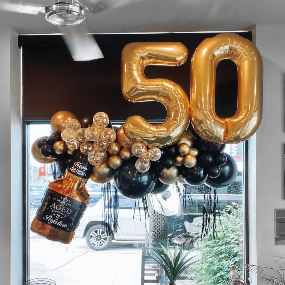 

Набор воздушных шаров с цифрами и фигурой «Бутылка виски