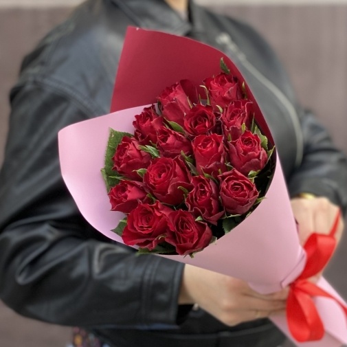 15 бордовых роз Кения