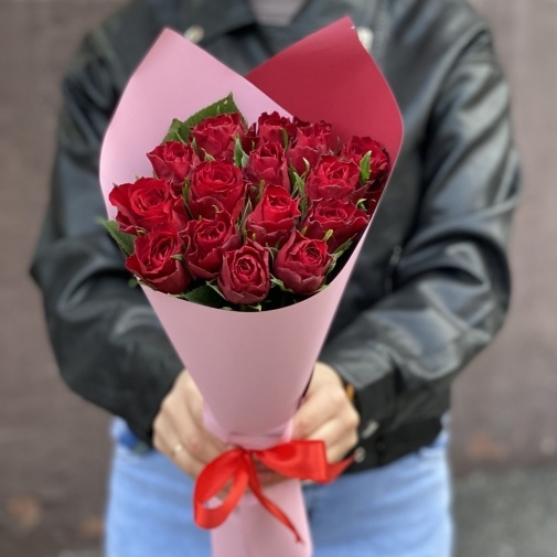 15 бордовых роз Кения - изображение букета 2