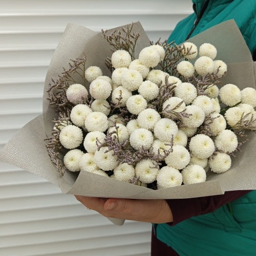 Bouquet of  chrysanthemums - image of a bouquet 2