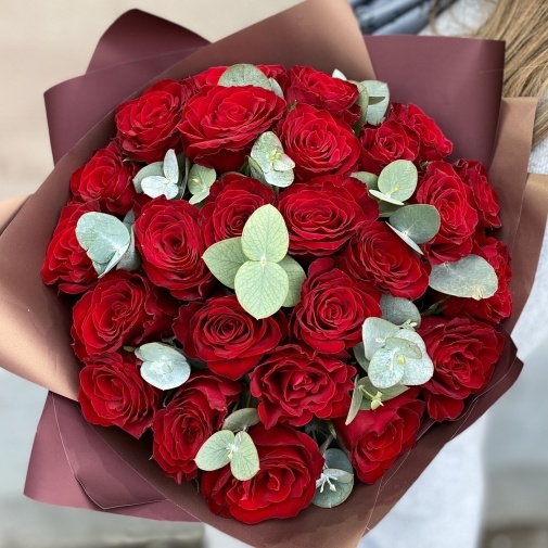 25 red roses with eucalyptus - image of a bouquet 2