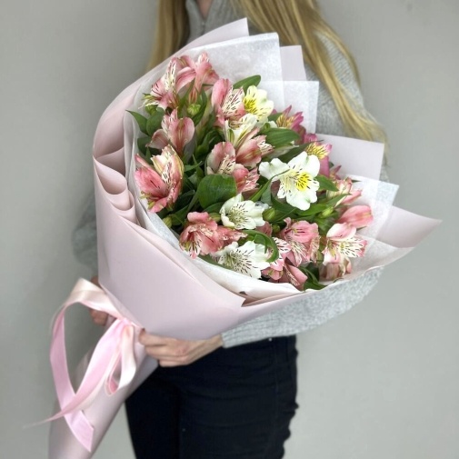 Mono Alstroemeria (9 pcs) - image of a bouquet 3