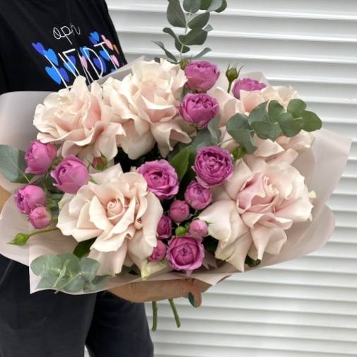 A gentle message - image of a bouquet 4