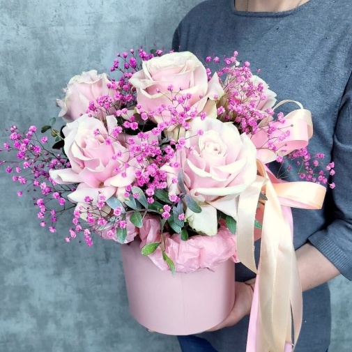 Delicate roses - image of a bouquet 3