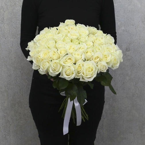 Bouquet of 51 white roses - image of a bouquet 2