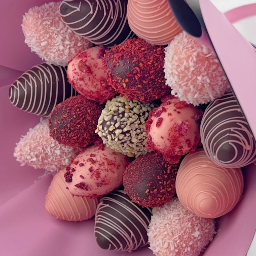 Букет из клубники "Для неё" - изображение букета 2