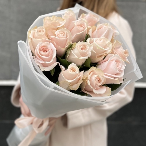 15 розовых роз Кения