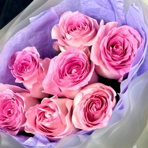 A bouquet of 7 pink roses - image of a bouquet 3