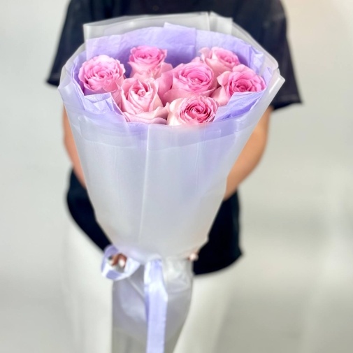 A bouquet of 7 pink roses - image of a bouquet 2