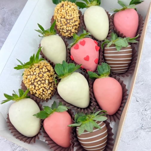 Клубника в шоколаде "Романтика" - изображение букета 2