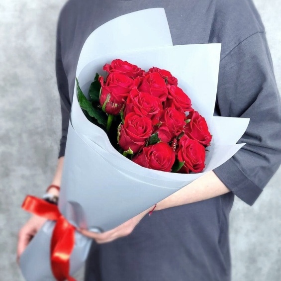 Бордовый моно из 11 роз