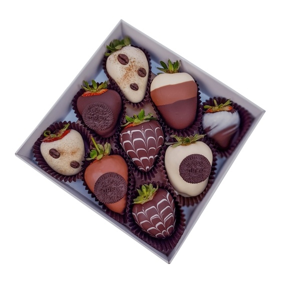 Chocolate covered strawberries 6