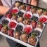 Bouquet XL Ассорти в молочном шоколаде "Berry Kingdom с клубникой" (клубника (свежая и сублимированная), голубика)