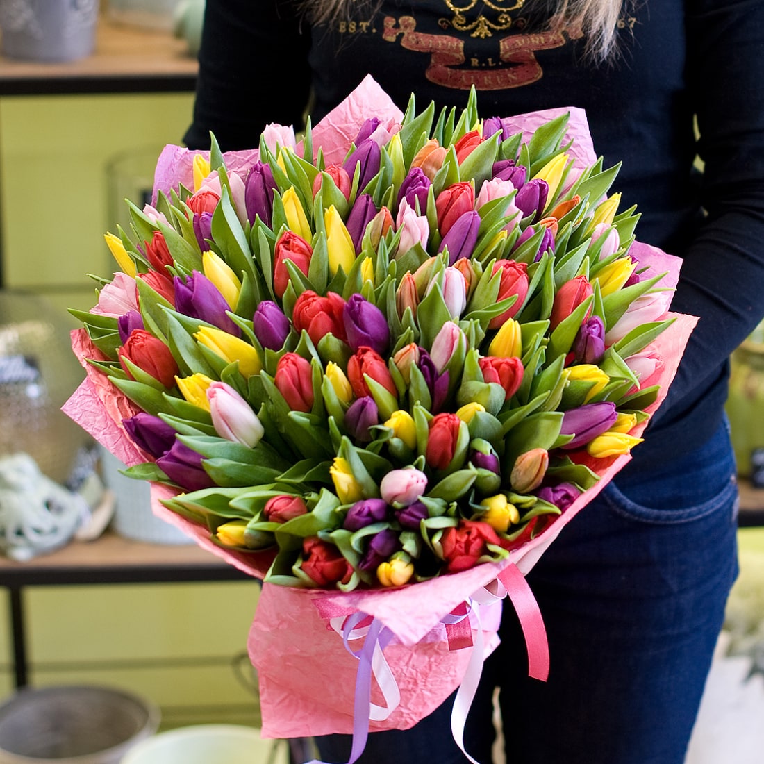 Весенняя радуга: микс тюльпанов